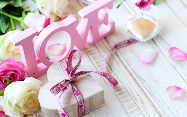 Поздравление с розовой свадьбой на 10 лет совместной жизни